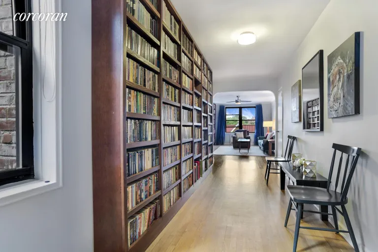 New York City Real Estate | View 110 Ocean Parkway, 4G | Expansive foyer... | View 3