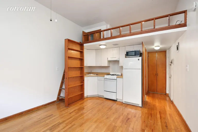 New York City Real Estate | View 302 West 76th Street, 2B | room 1 | View 2