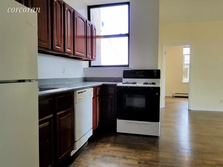 New York City Real Estate | View 134 Kingsland Avenue, 3R | room 2 | View 3