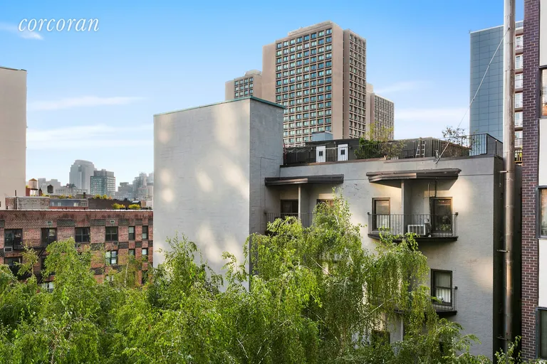 New York City Real Estate | View 77 Bleecker Street, 725 | room 5 | View 6