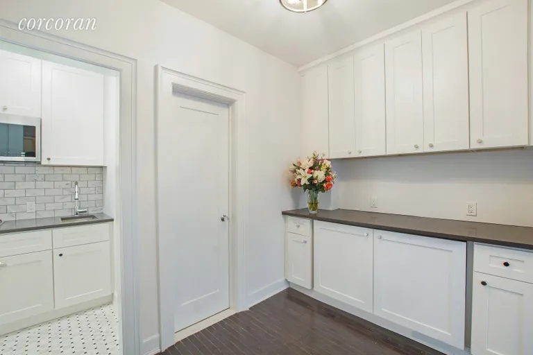 New York City Real Estate | View 172 East 80th Street, 2A | room 2 | View 3
