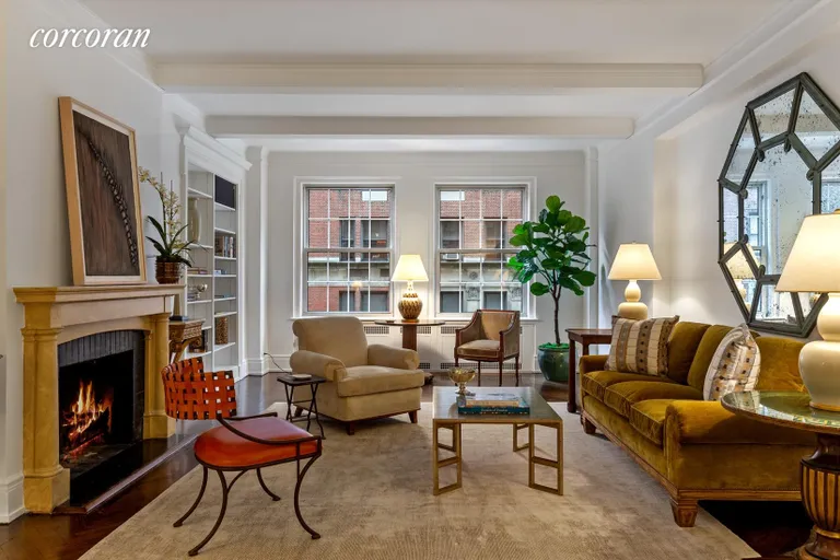 New York City Real Estate | View 1185 Park Avenue, 4E | Living Room | View 2