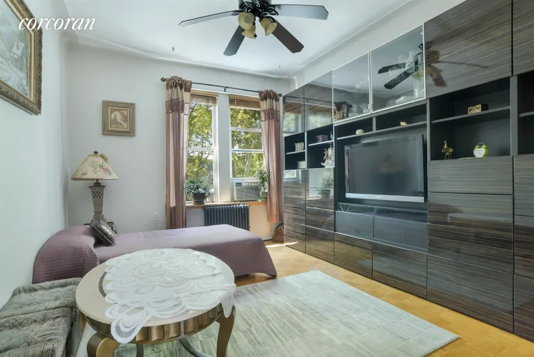 New York City Real Estate | View 661 41st Street, 4D | 2 Beds, 1 Bath | View 1