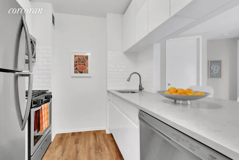New York City Real Estate | View 155 West 70th Street, 7D | room 4 | View 5