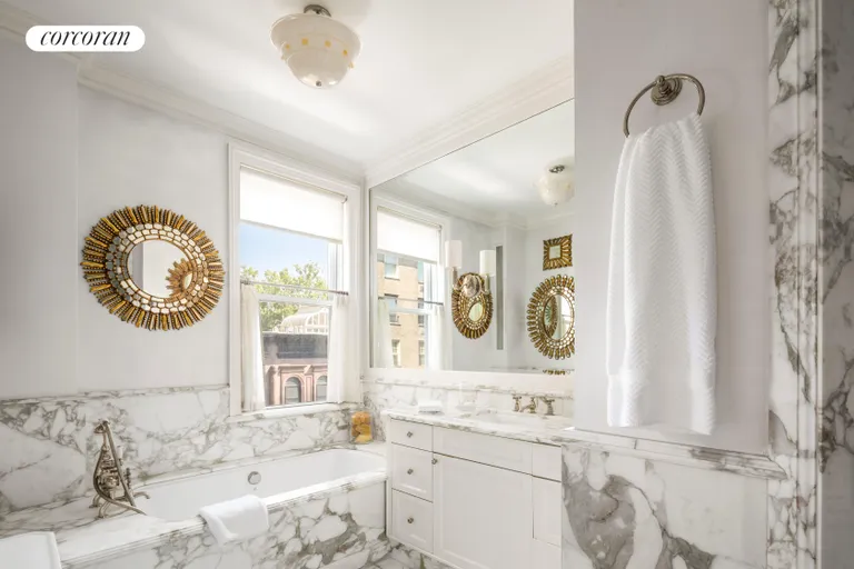 New York City Real Estate | View 1115 Fifth Avenue, 6B | Master Bathroom | View 11