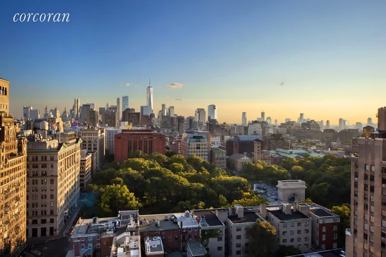 New York City Real Estate | View 20 East 9th Street, 24F | room 9 | View 10