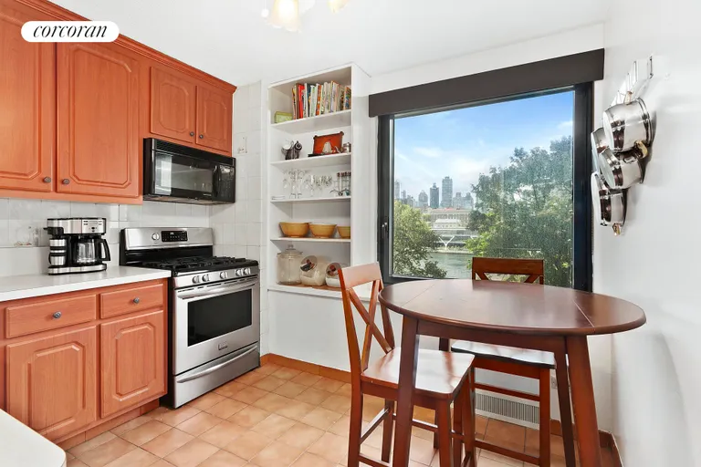 New York City Real Estate | View 531 Main Street, 502 | Windowed Eat-in Kitchen | View 4