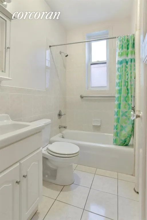 New York City Real Estate | View 574 44th Street, 1B | Bathroom | View 4