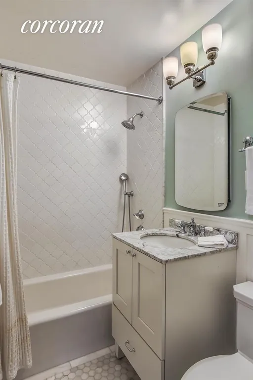 New York City Real Estate | View 400 East 85th Street, 4L | Bathroom | View 9
