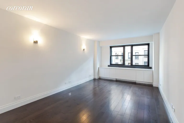 New York City Real Estate | View 235 East 87th Street, 5L | room 2 | View 3