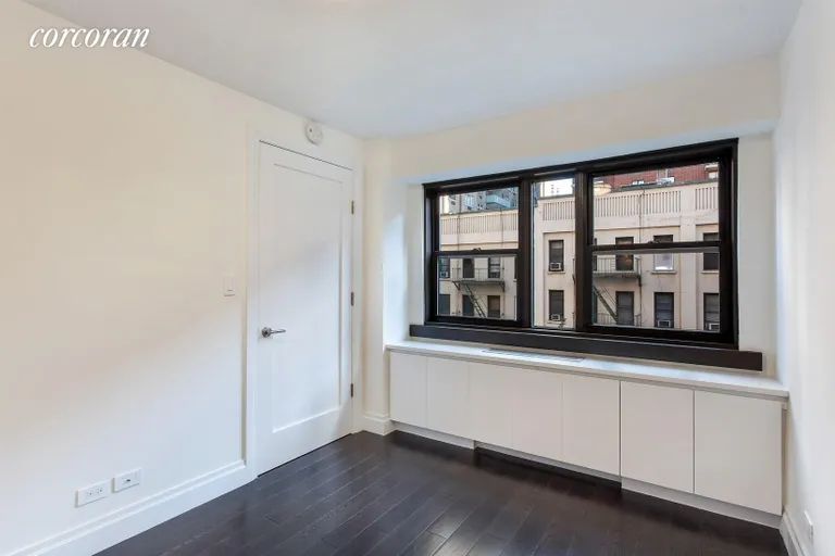 New York City Real Estate | View 235 East 87th Street, 5L | room 3 | View 4