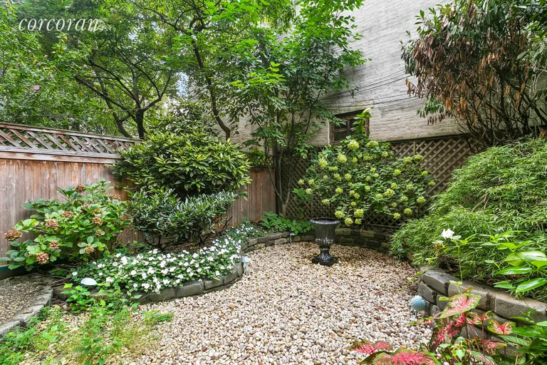 New York City Real Estate | View 130 Sixth Avenue | Manicured Garden! | View 23