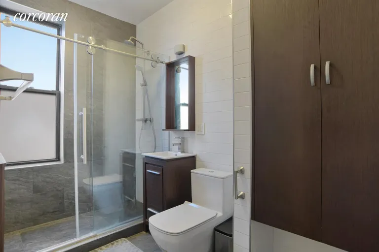 New York City Real Estate | View 70 Lenox Road, 4E | Bathroom | View 5