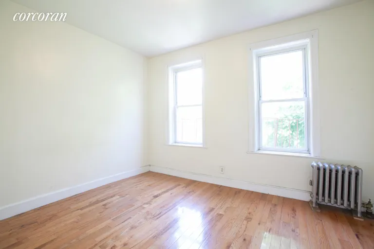 New York City Real Estate | View 489 Montgomery Street, 2 | room 2 | View 3