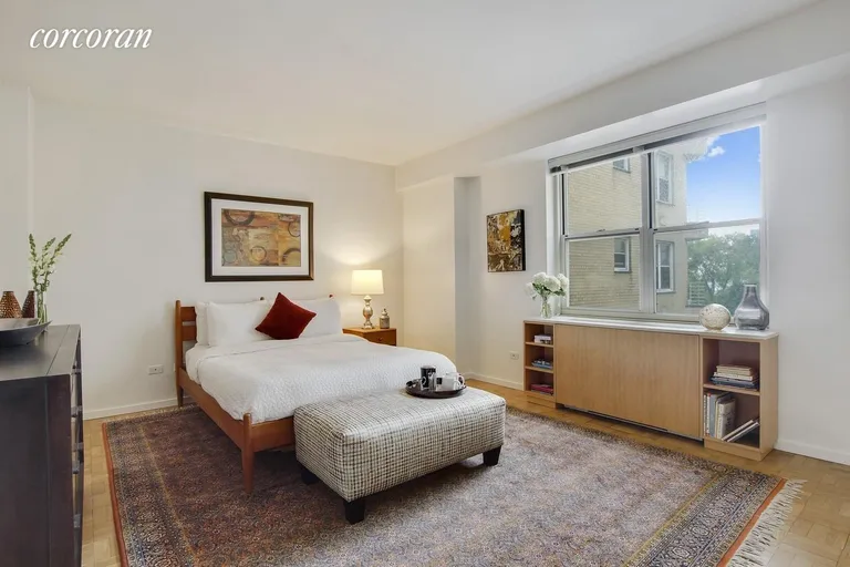 New York City Real Estate | View 200 East End Avenue, 6L | Master Bedroom | View 5