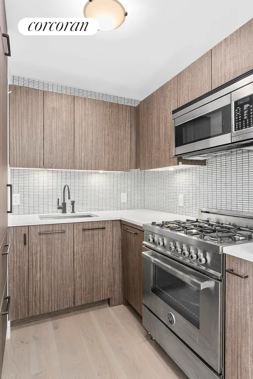 New York City Real Estate | View 175 West 95th Street, 23h | 6 | View 5