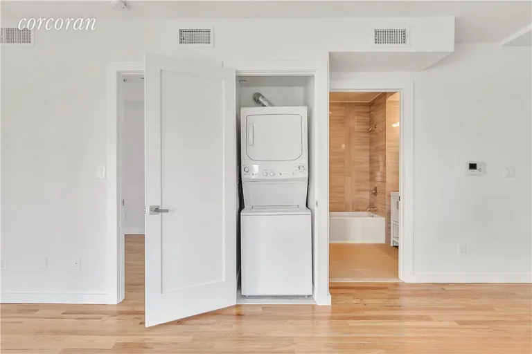 New York City Real Estate | View 30-25 21st Street, 2C | room 1 | View 2