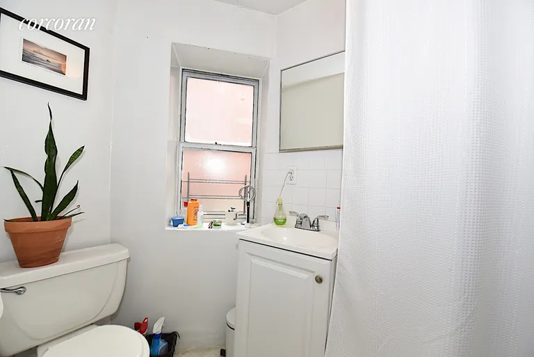 New York City Real Estate | View 184 Franklin Street, D3 | room 7 | View 8