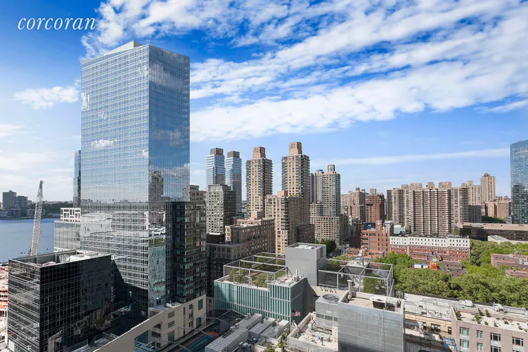 New York City Real Estate | View 555 West 59th Street, 22A | 4 | View 5