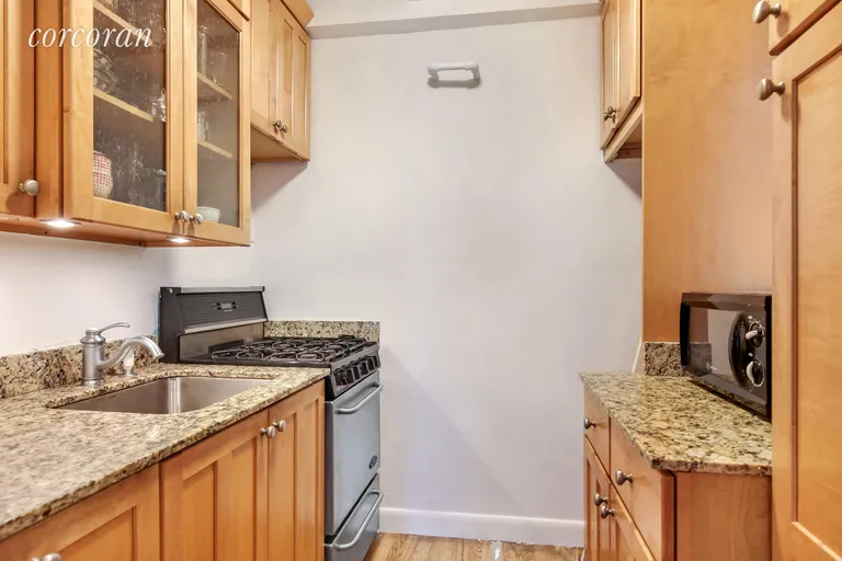 New York City Real Estate | View 410 West 24th Street, 6A | room 1 | View 2