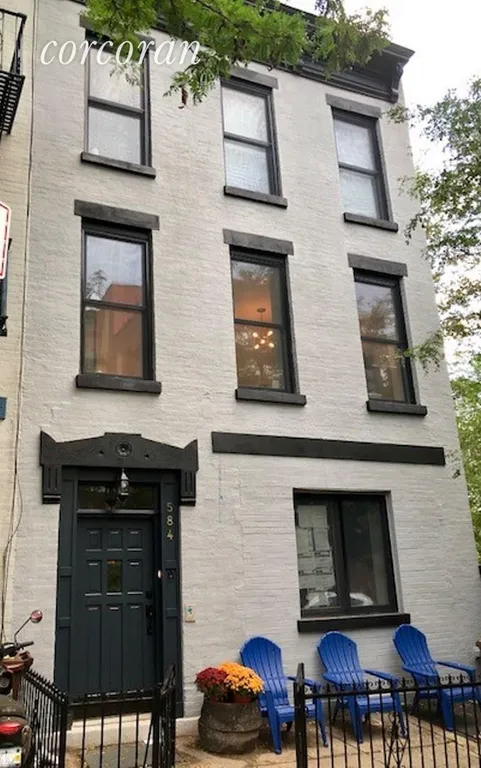 New York City Real Estate | View 584 Carroll Street, 1 | 2 Beds, 1 Bath | View 1