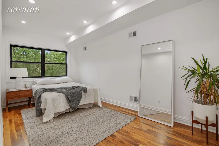 New York City Real Estate | View 282 Clifton Place, 2 | room 3 | View 4