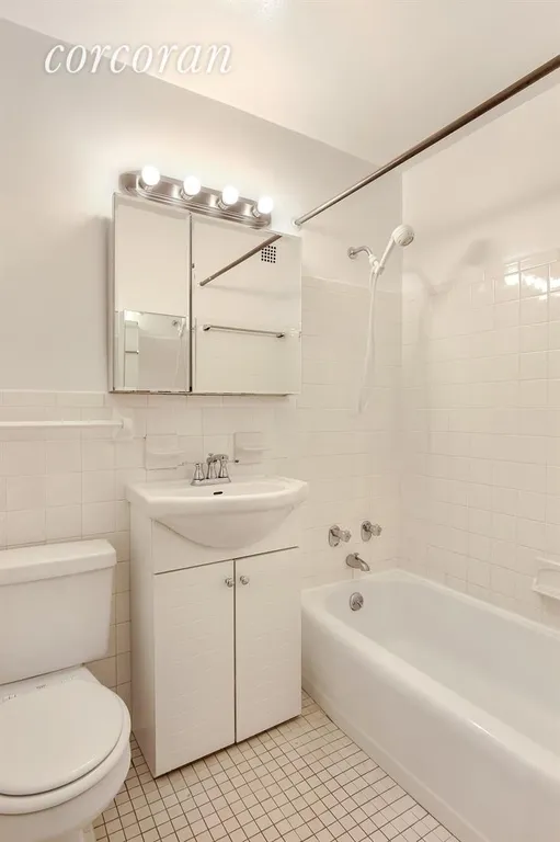 New York City Real Estate | View 400 Central Park West, 3D | Bathroom | View 4