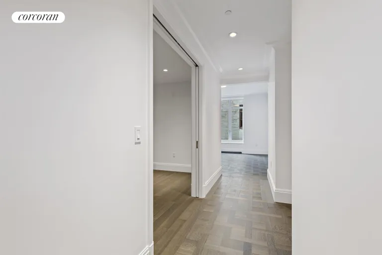 New York City Real Estate | View 1010 Park Avenue, 5th Floor | Hallway | View 17