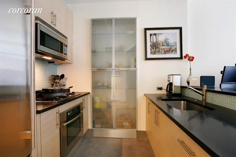 New York City Real Estate | View 325 Fifth Avenue, 11F | Kitchen | View 2