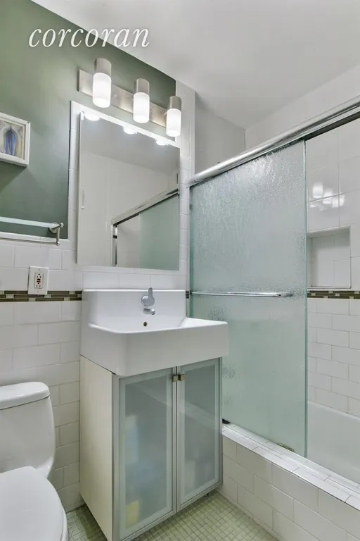 New York City Real Estate | View 85 Livingston Street, 10L | Bathroom | View 4