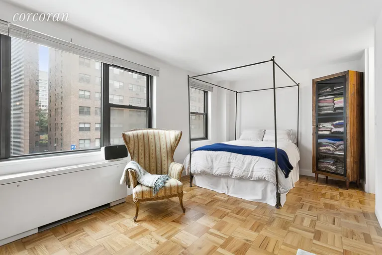 New York City Real Estate | View 301 East 69th Street, 4H | room 1 | View 2