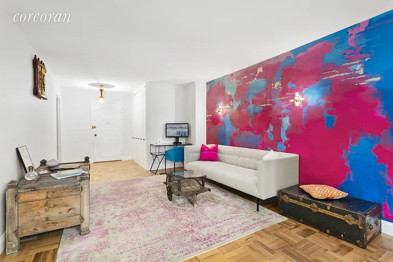 New York City Real Estate | View 301 East 69th Street, 4H | room 3 | View 4