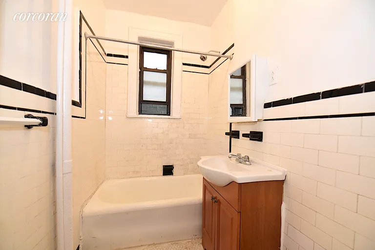 New York City Real Estate | View 26-80 30th Street, 2G | room 11 | View 12