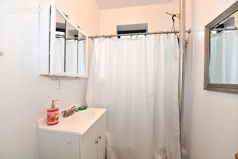 New York City Real Estate | View 34-20 32nd Street, 2D | room 5 | View 6