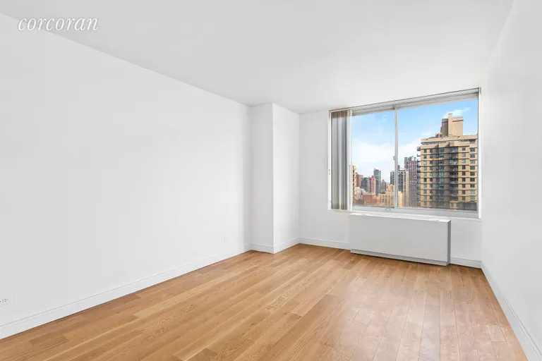 New York City Real Estate | View 404 East 79th Street, 30D | 6 | View 9