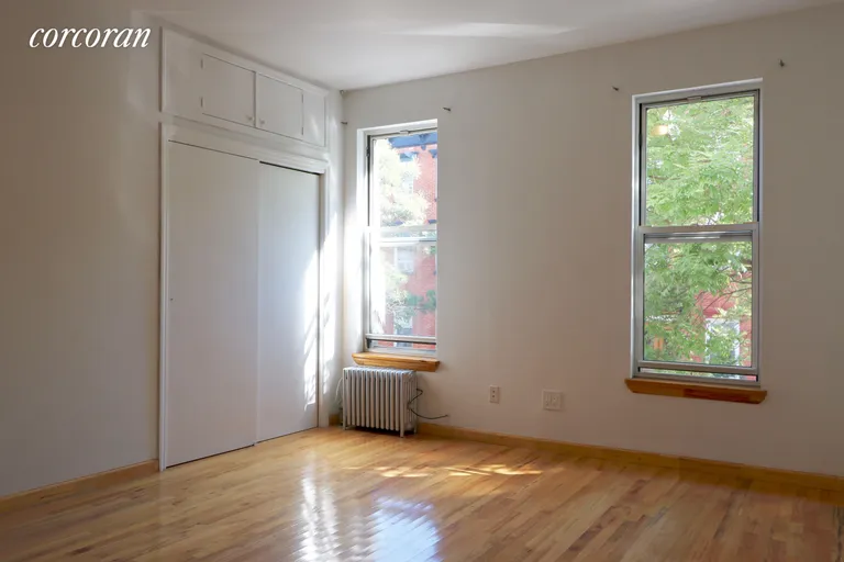New York City Real Estate | View 158 Bedford Avenue, 2R | room 1 | View 2
