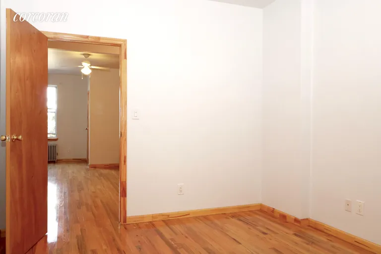 New York City Real Estate | View 158 Bedford Avenue, 2R | room 2 | View 3