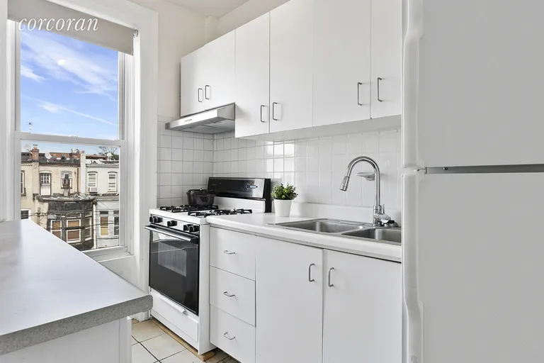 New York City Real Estate | View 1447 Dean Street, 3 | room 3 | View 4