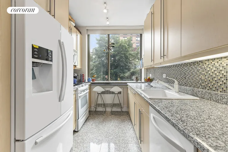 New York City Real Estate | View 2 Columbus Avenue, 3C | room 3 | View 4