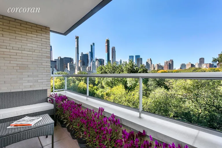 New York City Real Estate | View 860 Fifth Avenue, 8C | 2 Beds, 2 Baths | View 1