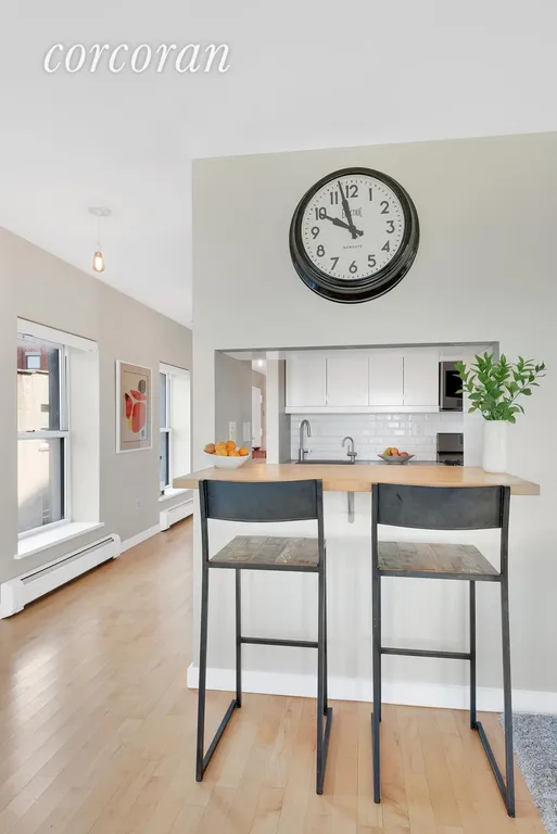 New York City Real Estate | View 42 Tiffany Place, 4A | Breakfast bar for casual dining | View 5