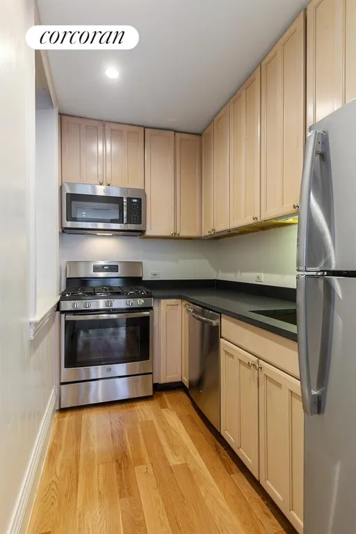 New York City Real Estate | View 116 East 91st Street, 2 | Kitchen | View 9