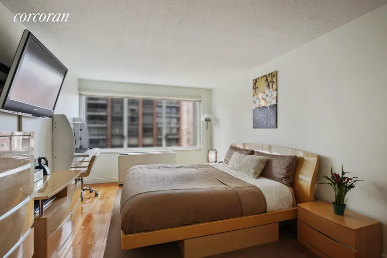 New York City Real Estate | View 300 East 59th Street, 1604 | room 2 | View 3