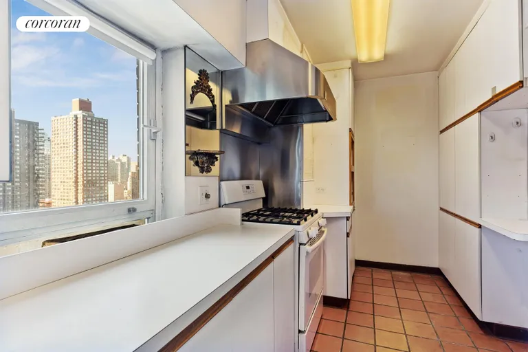 New York City Real Estate | View 180 East End Avenue, PHG | Kitchen | View 10