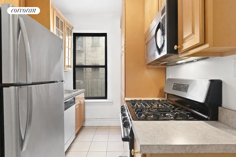 New York City Real Estate | View 255 Eastern Parkway, B5 | Virtually staged | View 3
