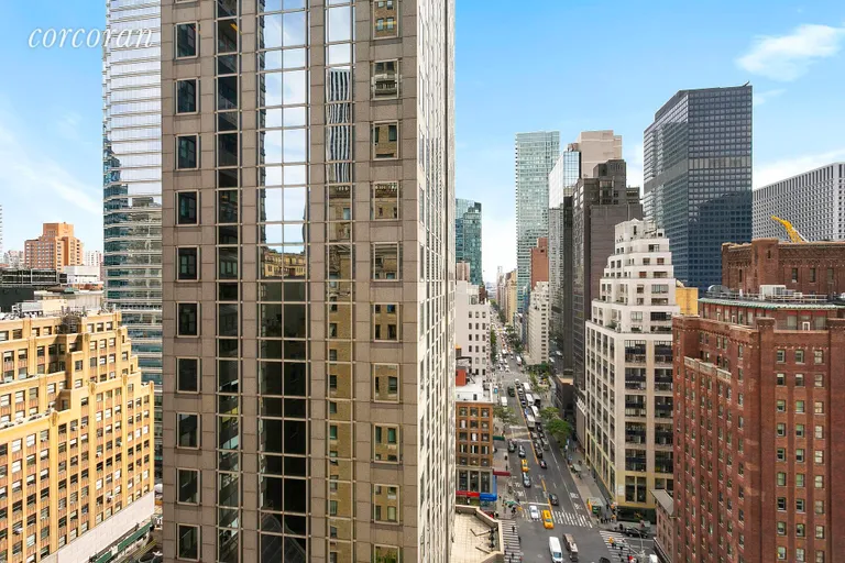 New York City Real Estate | View 465 Park Avenue, 18D | room 1 | View 2