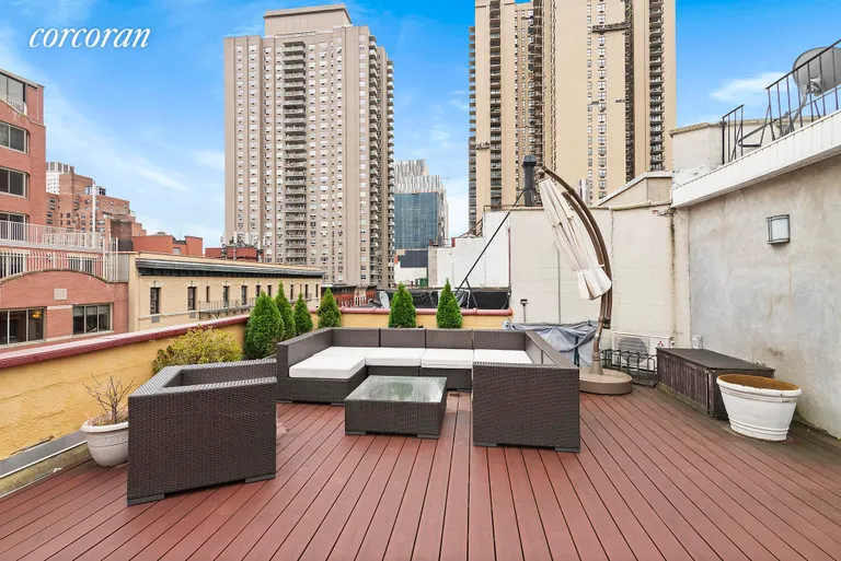 New York City Real Estate | View 406 East 73rd Street, PH5F | Private Roof Deck | View 3