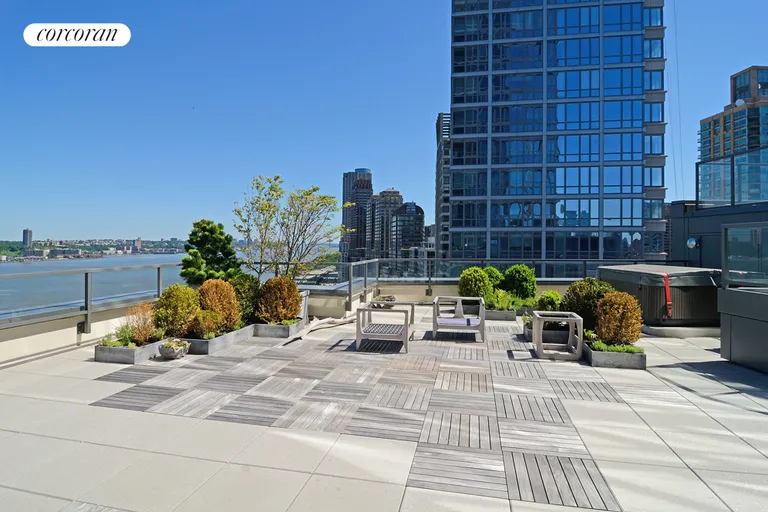 New York City Real Estate | View 60 Riverside Boulevard, 2101 | room 10 | View 11
