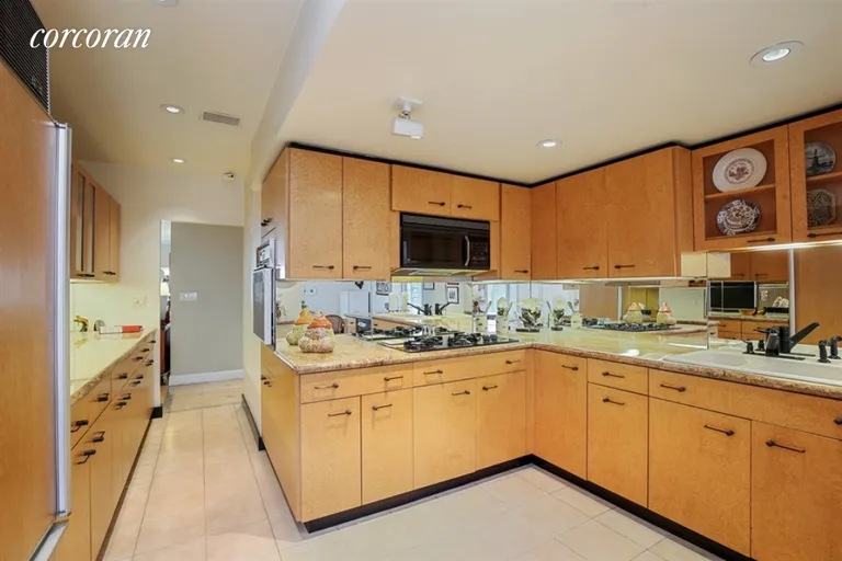 New York City Real Estate | View 180 East End Avenue, 21E | Eat-in Kitchen | View 8