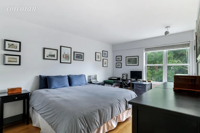 New York City Real Estate | View 317 16th Street, 2C | Large master bedroom w/en suite bath & two closets | View 4